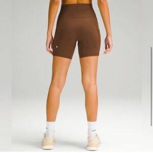 Lululemon Align high rise short 6" w/pockets 
Color: Java